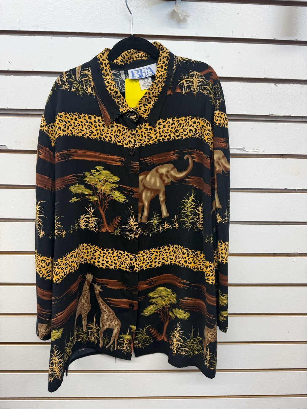 BFA Classics Safari Animal Print Button Front Blouse Large Elephant Giraffe Leop